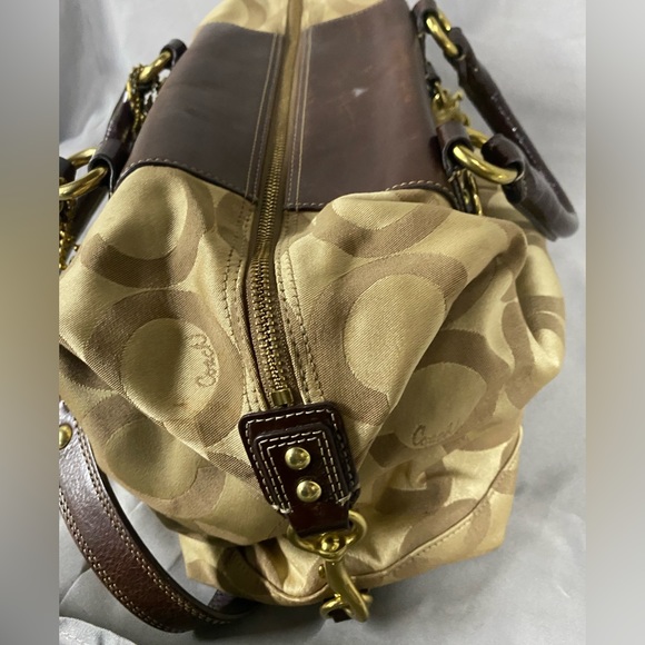 Large Coach Handbag - Picture 4 of 6